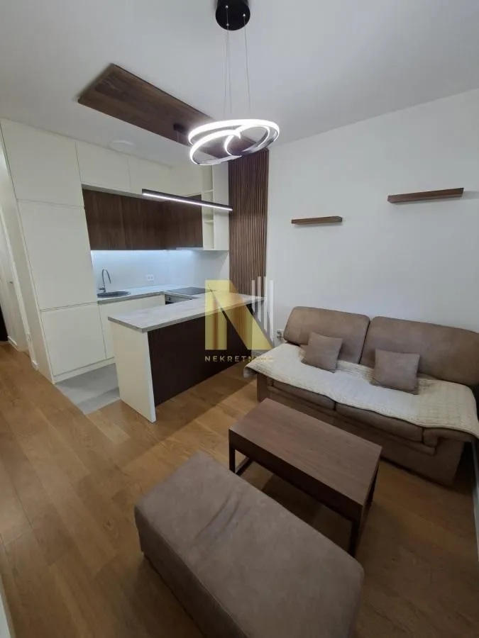 Izdavanje, jednosoban stan, 35m², Sajmište, Novi Sad