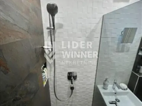 Izdavanje, četvorosoban stan, 97m², Crveni Krst, Beograd - image 16