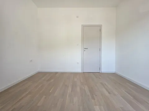 Izdavanje, stan, 48m², Tološi, Podgorica - image 6