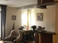 Izdavanje, trosoban stan, 76m², Južni Bulevar, Vračar Sve Podlokacije - image 2