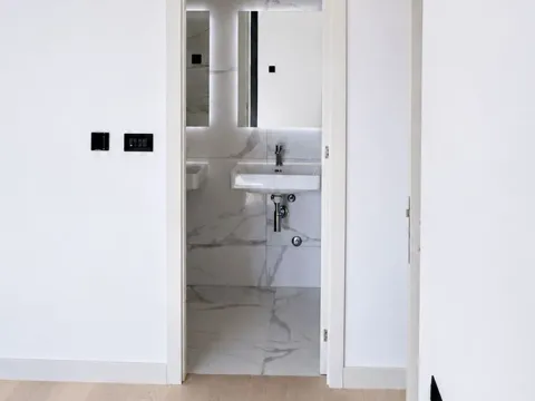 Prodaja, trosoban stan, 149m², Preko Morače, Podgorica - image 12