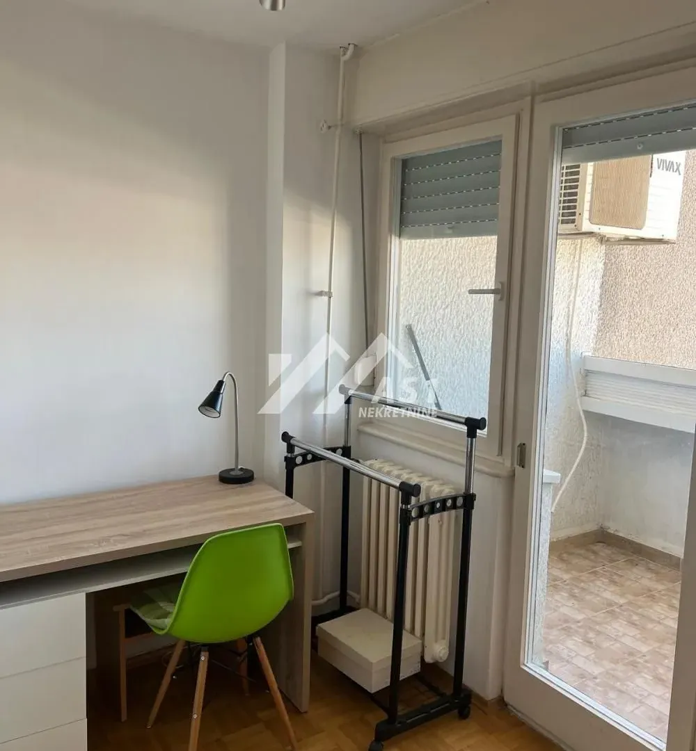 Izdavanje, dvosoban stan, 41m², Bulevar Oslobodjenja, Novi Sad Sve Podlokacije