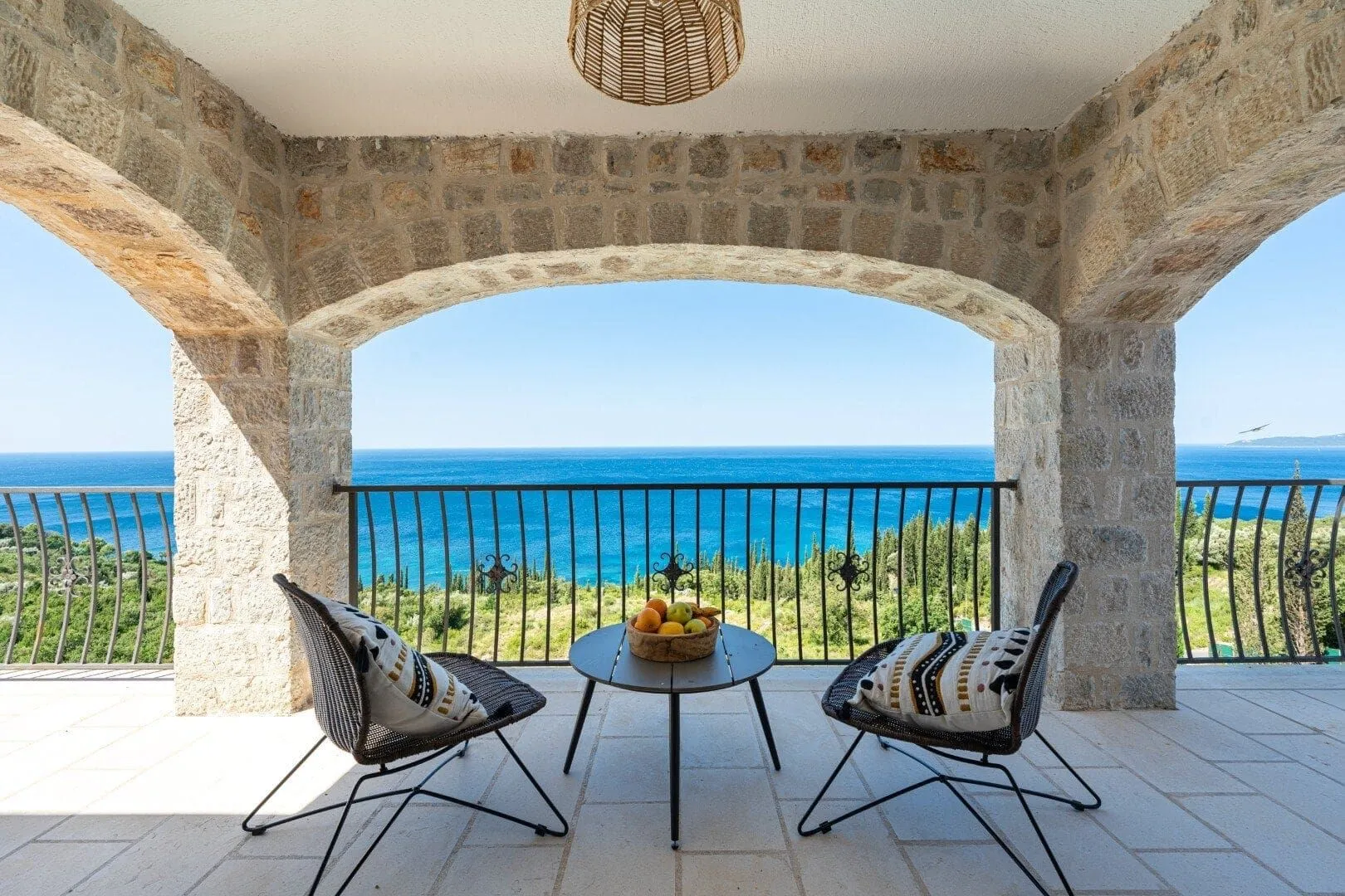 Sale, house, 374m², Drobni pijesak, Budva