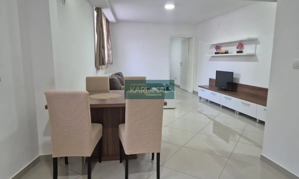 Prodaja, jednosoban stan, 43m², Centar, Jagodina