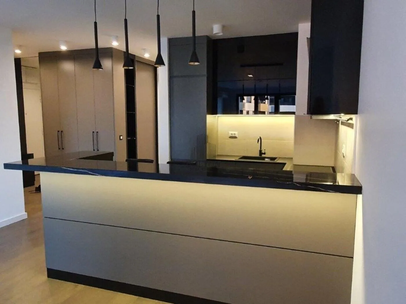 Rent, four bedroom apartment, 125m², Stari Grad, Beograd