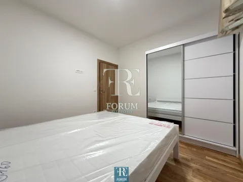 Rent, one bedroom apartment, 40m², 1 maj, Podgorica - image 7