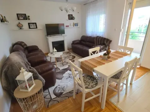 Prodaja, trosoban stan, 56m², Zemun Sve Podlokacije, Beograd - image 1