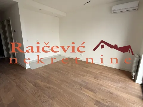 Sale, studio apartment, 32m², Savski Venac, Beograd - image 3