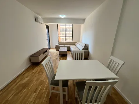 Izdavanje, dvosoban stan, 64m², Stari Aerodrom, Podgorica - image 4