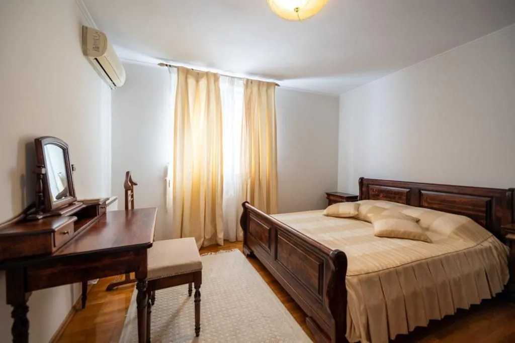 Sale, house, 420m², Škaljari, Kotor