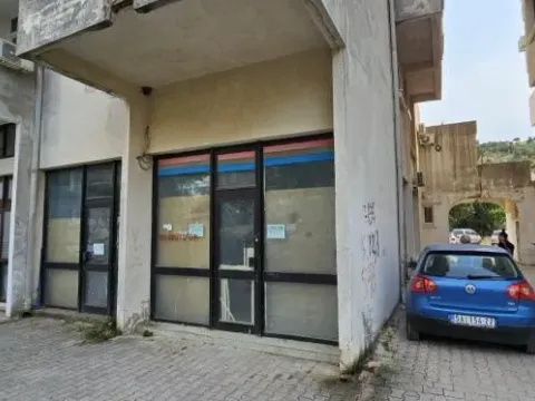 Sale, office space, 83m², Sutomore, Bar