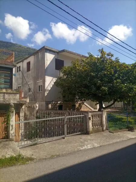 Sale, house, 200m², Sutomore, Bar