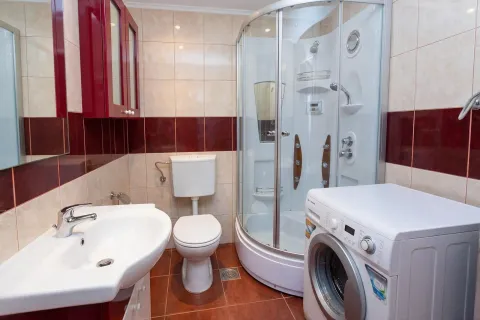 Sale, four bedroom apartment, 90m², Petrovac, Budva - image 8