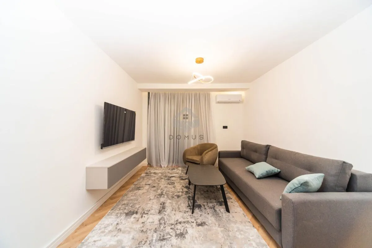 Izdavanje, dvosoban stan, 70m², Stari Aerodrom, Podgorica