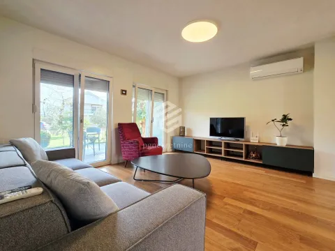 Rent, house, 100m², Velje Brdo, Podgorica - image 15