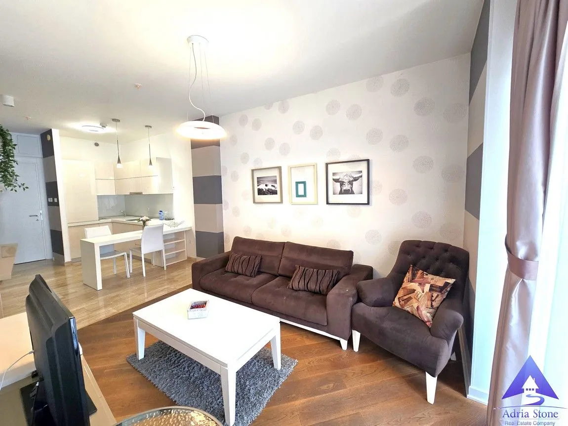 Prodaja, jednosoban stan, 63m², Centar, Budva