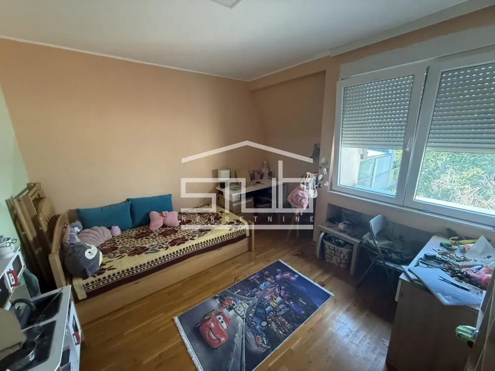 Prodaja, trosoban stan, 60m², Čukarica, Beograd