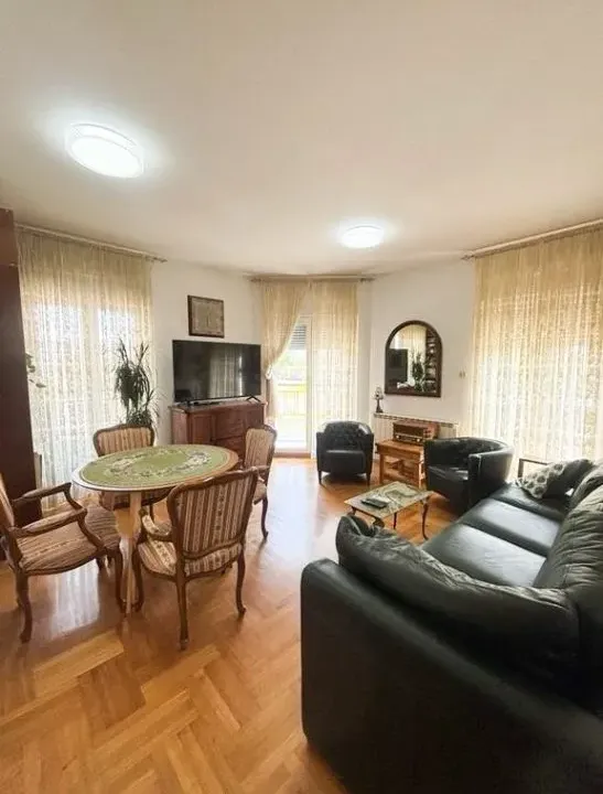 Prodaja, dvosoban stan, 64m², Pobrežje, Podgorica