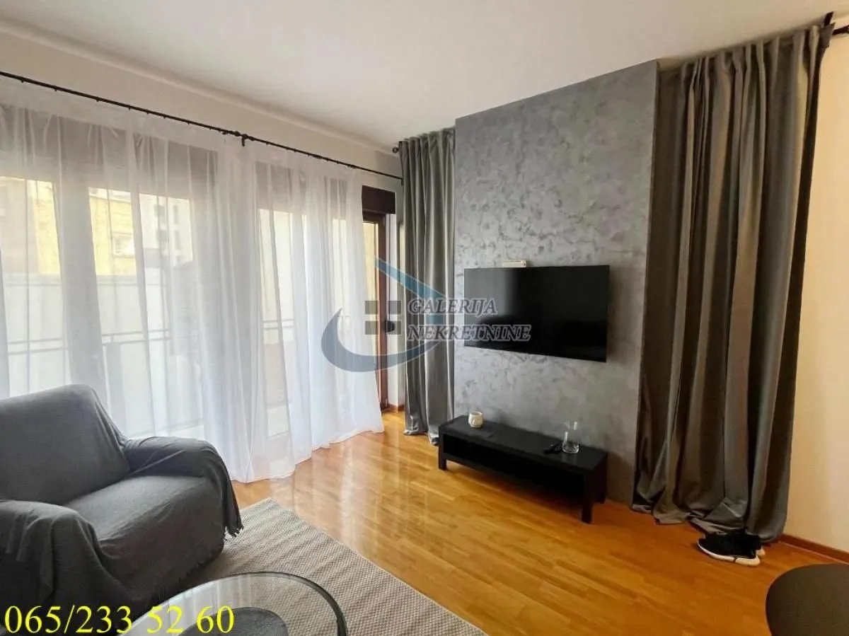 Prodaja, jednosoban stan, 37m², Vračar Hram, Vračar Sve Podlokacije