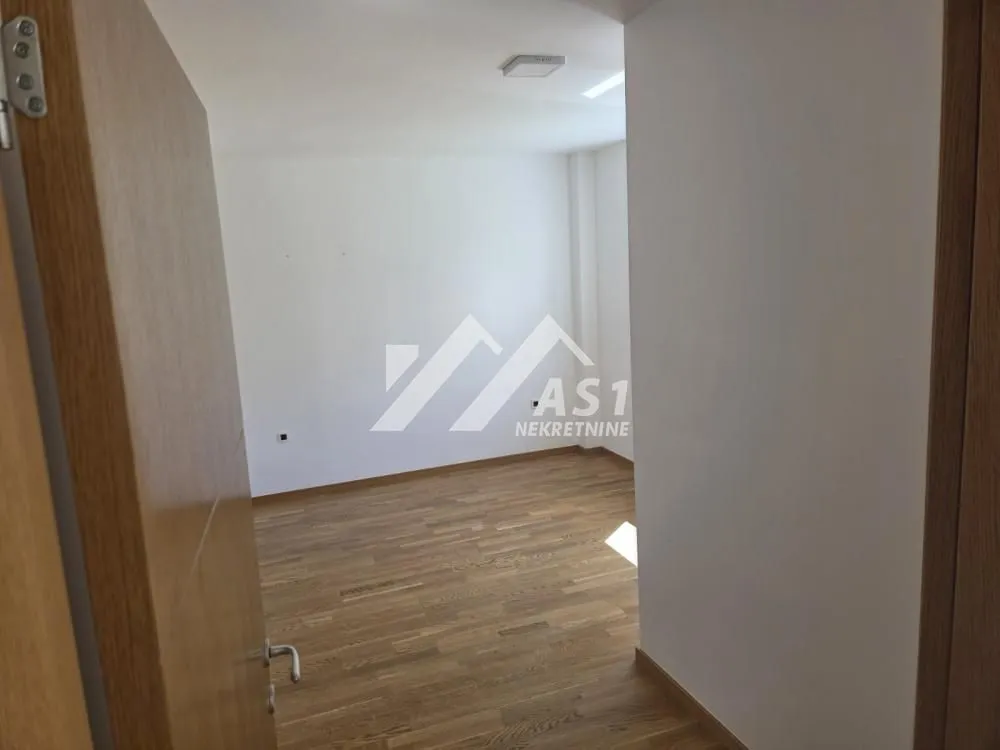 Izdavanje, jednosoban stan, 40m², Sajam, Novi Sad Sve Podlokacije