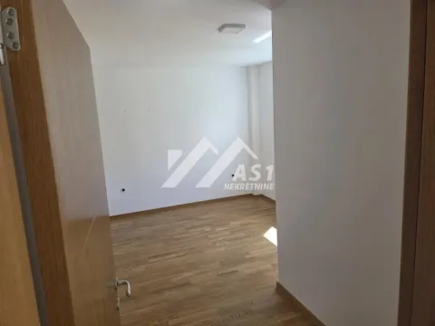 Izdavanje, jednosoban stan, 40m², Sajam, Novi Sad Sve Podlokacije - image 4