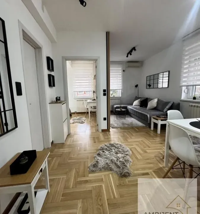Rent, two bedroom apartment, 40m², Šumice, Beograd