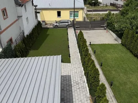 Izdavanje, kuća, 142m², Veliki Mokri Lug, Zvezdara Sve Podlokacije - image 2