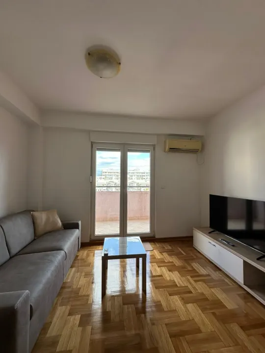 Rent, one bedroom apartment, 43m², Preko Morače, Podgorica