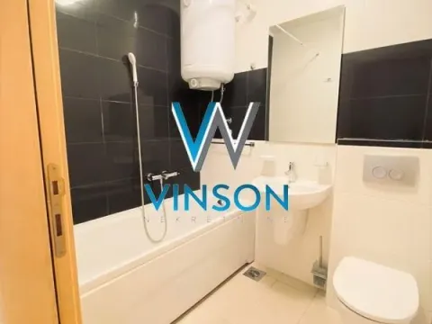 Izdavanje, trosoban stan, 98m², Centar, Novi Sad - image 16
