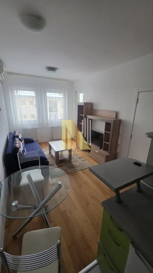 Izdavanje, jednosoban stan, 33m², Rotkvarija, Novi Sad Sve Podlokacije