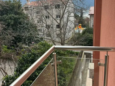 Rent, one bedroom apartment, 36m², Dobrota, Kotor - image 7