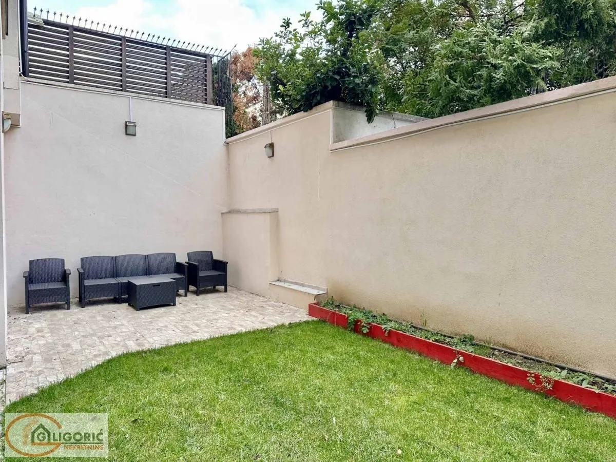 Izdavanje, kuća, 195m², Banovo Brdo, Beograd