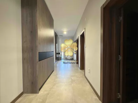 Izdavanje, kuća, 180m², Vranići, Podgorica - image 12