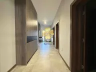 Izdavanje, kuća, 180m², Vranići, Podgorica - image 12