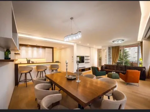 Izdavanje, dvosoban stan, 170m², Dukley Gardens, Budva - image 10