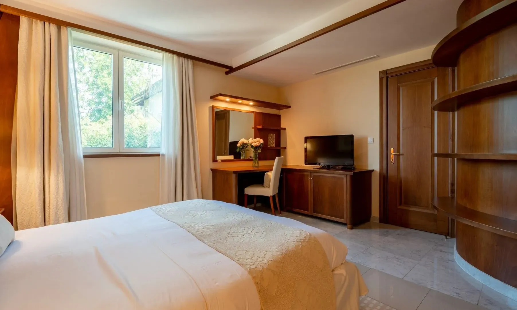 Sale, house, 959m², Sveti Stefan, Budva
