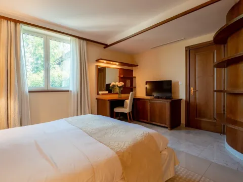 Sale, house, 959m², Sveti Stefan, Budva - image 19