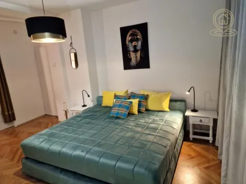 Izdavanje, trosoban stan, 70m², Vračar Sve Podlokacije, Beograd - image 11