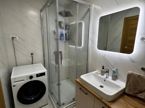 Prodaja, dvosoban stan, 72m², New City, Podgorica - image 5