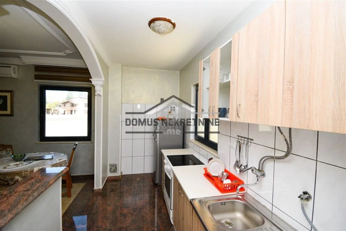 Rent, house, 160m², Donja Gorica, Podgorica