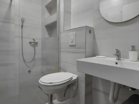 Rent, house, 200m², Gornja Gorica, Podgorica - image 8
