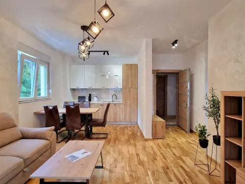 Rent, one bedroom apartment, 44m², Bečići, Budva - image 8