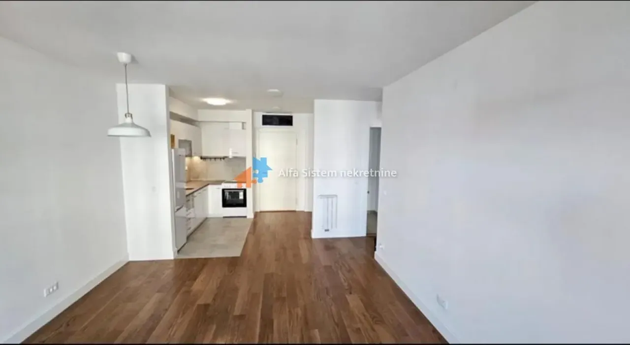 Izdavanje, trosoban stan, 72m², Karaburma, Palilula Sve Podlokacije