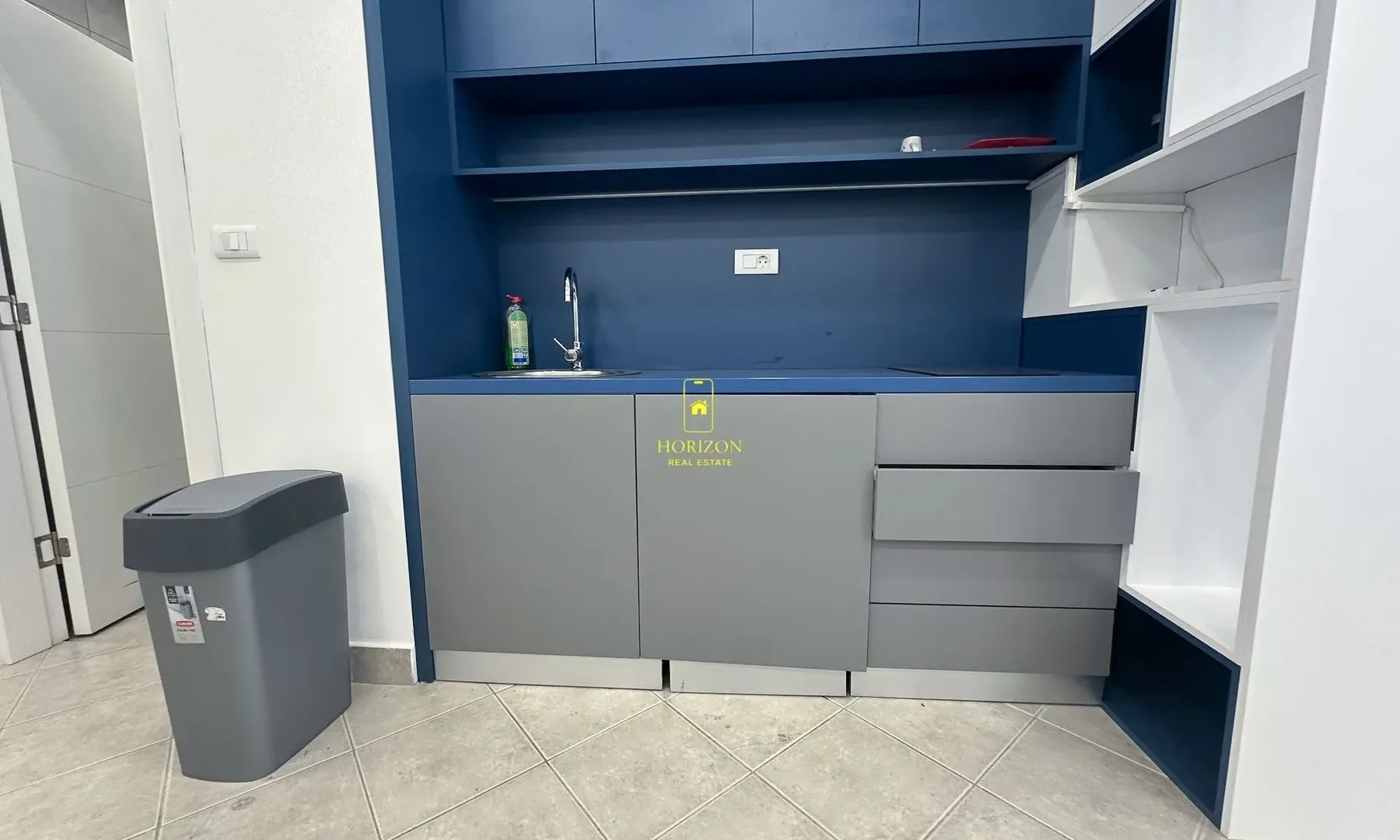 Rent, office space, 100m², Stari Aerodrom, Podgorica