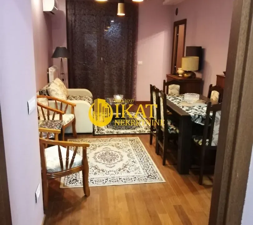 Izdavanje, jednosoban stan, 40m², Vračar Hram, Vračar Sve Podlokacije