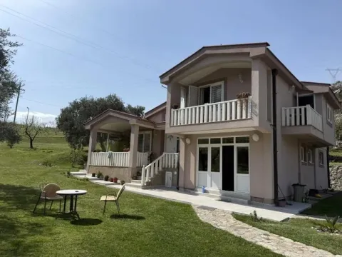 Sale, house, 174m², Podgorica, Crna Gora - image 1