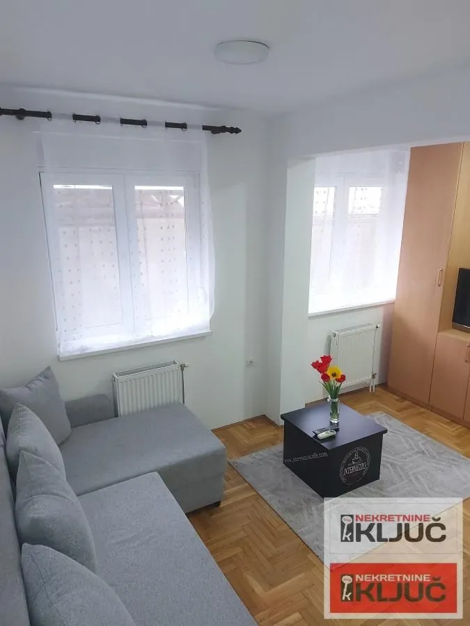 Izdavanje, jednosoban stan, 38m², Grbavica, Novi Sad Sve Podlokacije