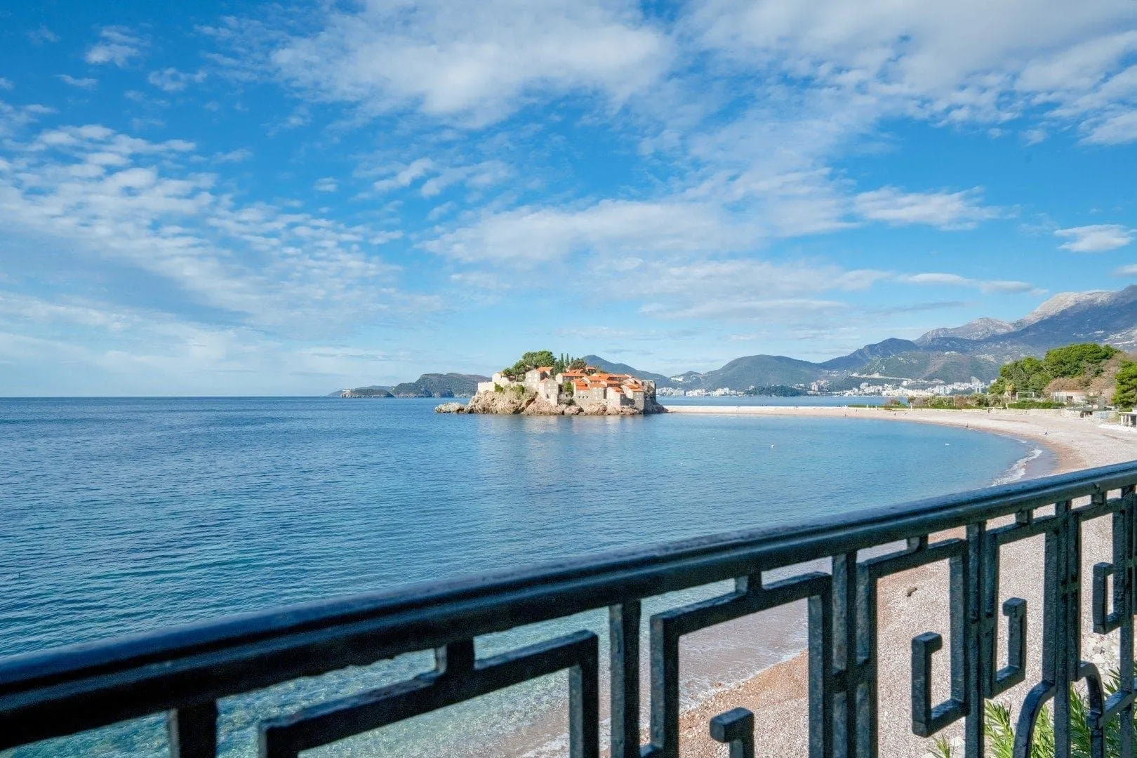 Sale, three bedroom apartment, 87m², Sveti Stefan, Budva