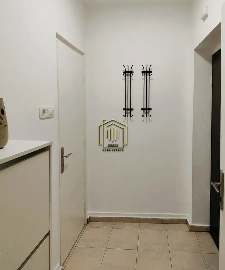 Izdavanje, stan, 27m², Pobrežje, Podgorica