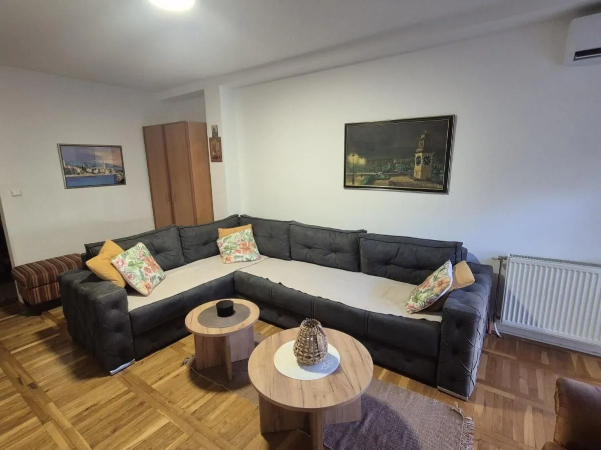 Prodaja, dvosoban stan, 64m², Stari grad, Novi Sad